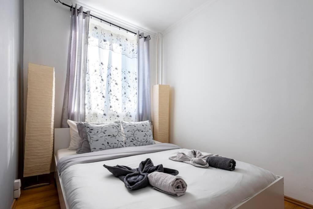 Апартаменти Spacious And Bright Flat Between Airport & Center Будапешт Екстер'єр фото